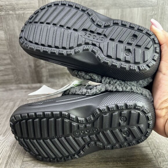 CROCS Classic Blitzen IV Kids size 12 Black Fleece Lined Clogs - Picture 8 of 9